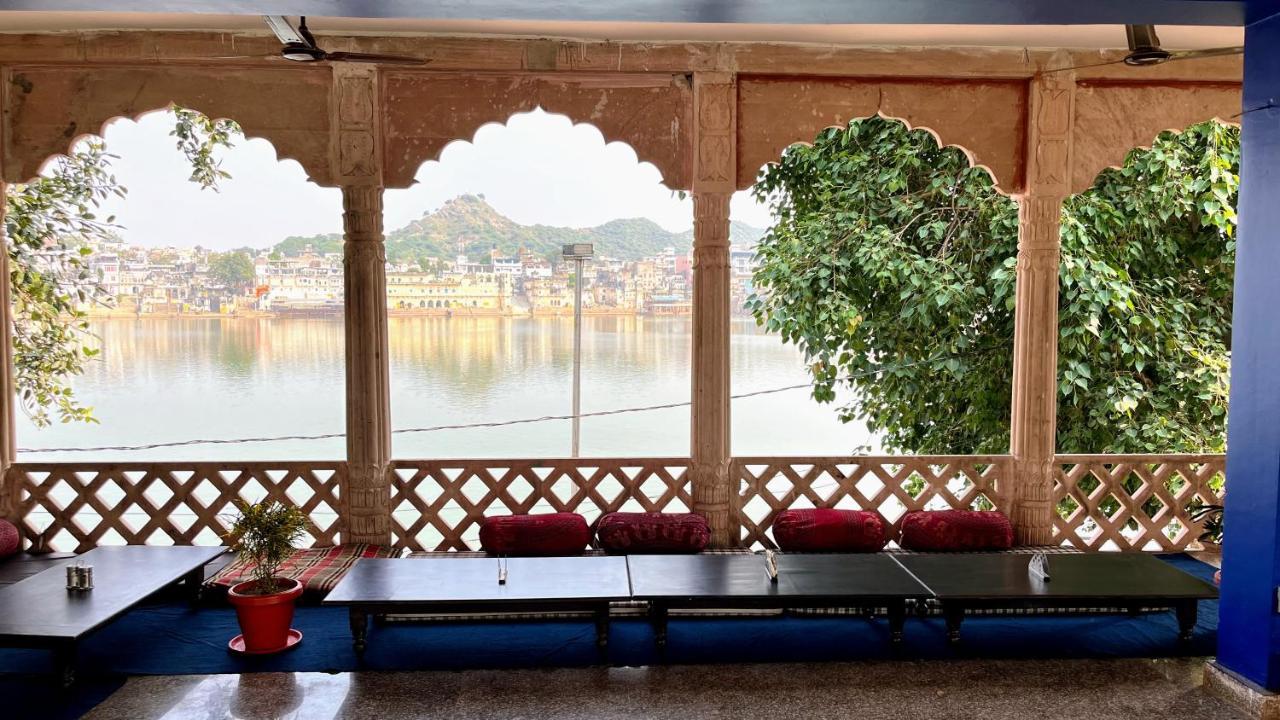 Radhika Palace Hotel Pushkar Ngoại thất bức ảnh