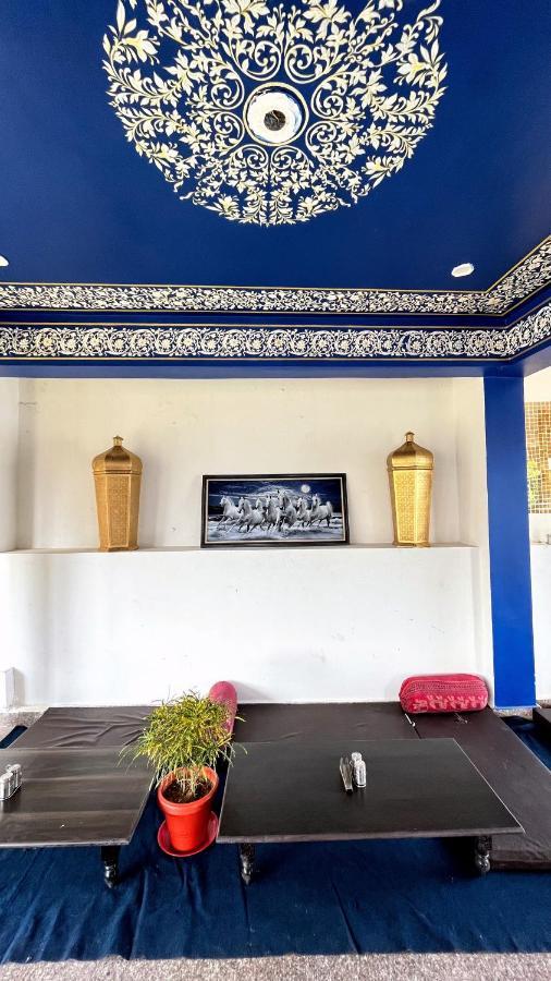 Radhika Palace Hotel Pushkar Ngoại thất bức ảnh