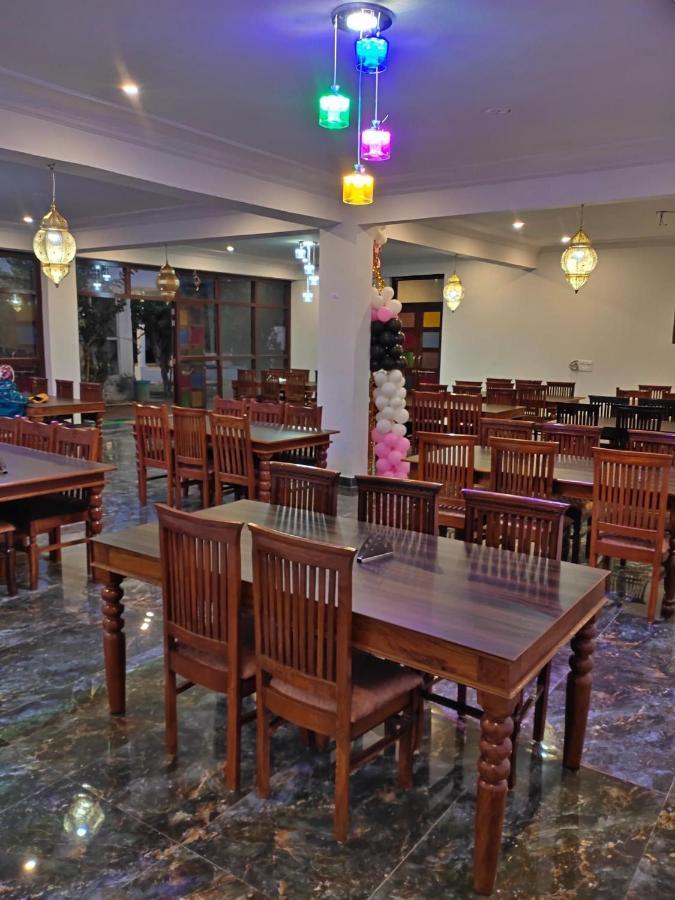 Radhika Palace Hotel Pushkar Ngoại thất bức ảnh