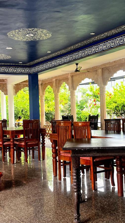 Radhika Palace Hotel Pushkar Ngoại thất bức ảnh