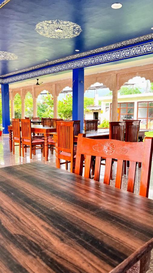 Radhika Palace Hotel Pushkar Ngoại thất bức ảnh