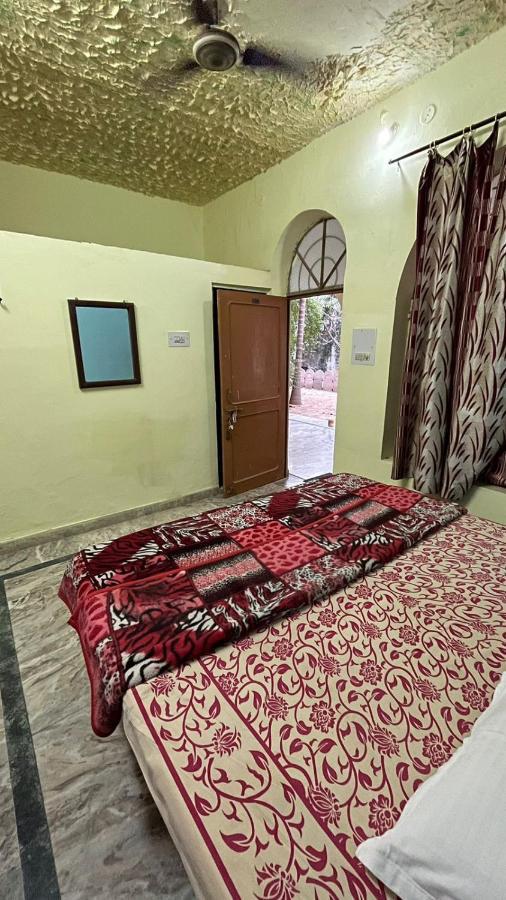 Radhika Palace Hotel Pushkar Ngoại thất bức ảnh